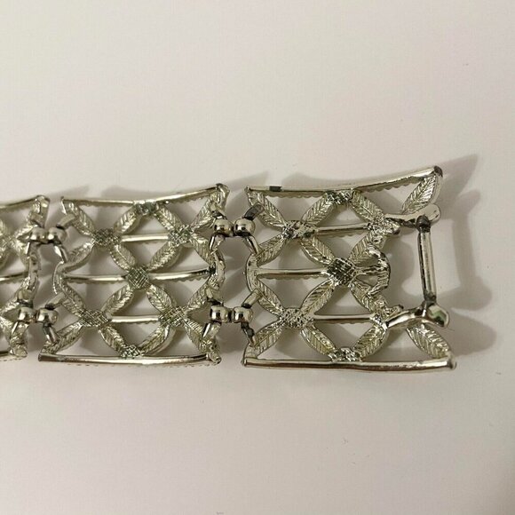 Vintage Coro Pegasus Wide Link Bracelet - Picture 7 of 16